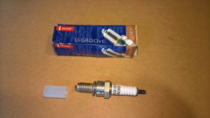 NEW Denso U20ESR-N U20ESRN Spark Plug 4221
