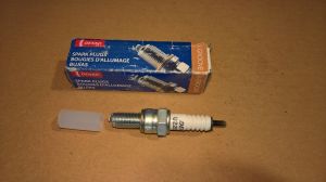 NEW Denso U22ESR-N U22ESRN Spark Plug 4174