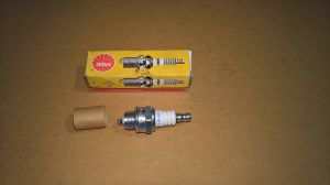 NEW GENUINE NGK BPMR7A Spark Plug 4626